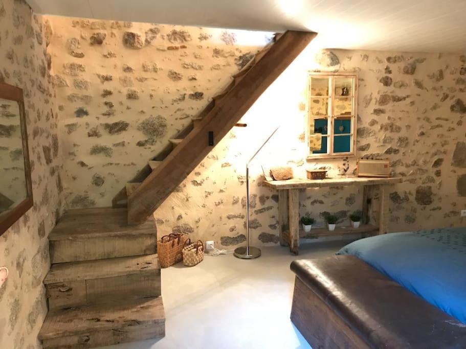 Du Haut Des Remparts Brigueuil Bagian luar foto